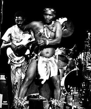 Mabi Thobejane (front) and Sipho Gumede.1987.
&copy Steve Gordon.