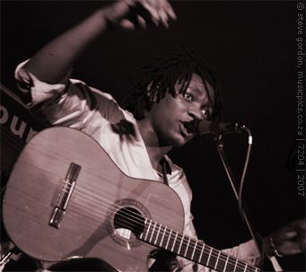 &copy S.Gordon, musicpics.co.za 2007